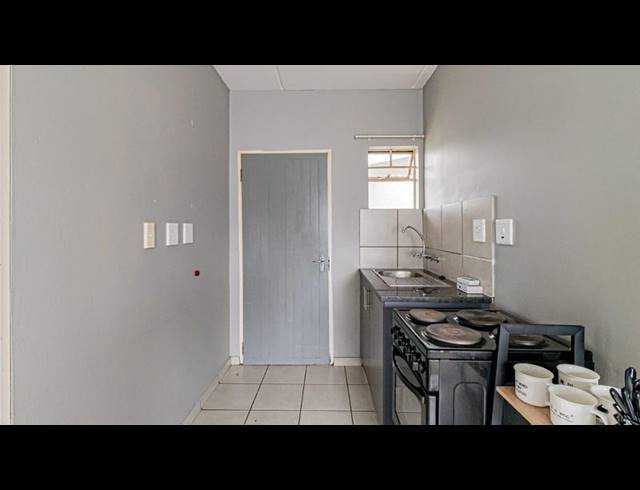 2 BEDROOM APARTMENT FOR SALE IN FLEURHOF